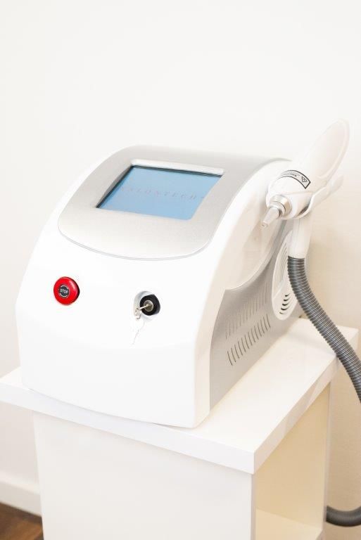 LaserTime Q-kapcsolt ND: Yag lézeres Körömgomba és Tetoválás Eltávolító Készülék- Oktató Gép LaserTime Q-kapcsolt ND: Yag lézeres Körömgomba és Tetoválás Eltávolító Készülék- Oktató Gép